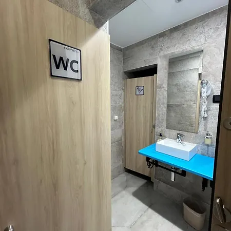 Vandrarhem Hostelum *