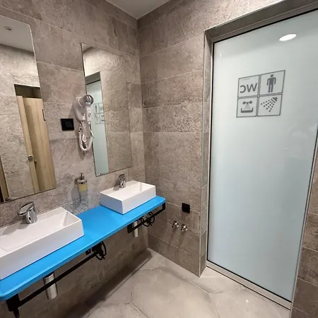 Vandrarhem Hostelum Umag