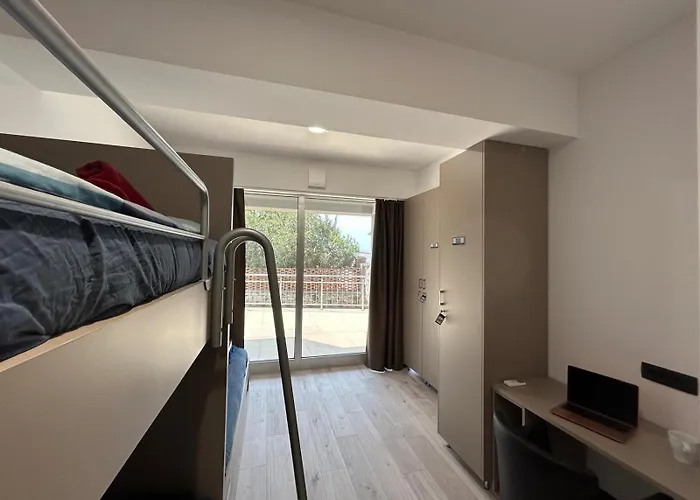 Hostelum 호스텔 *