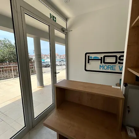 Hostelum بيت شباب أوماغ